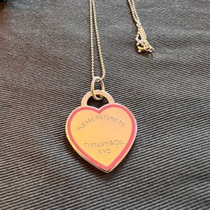 Return to Tiffany pink large heart pendant.